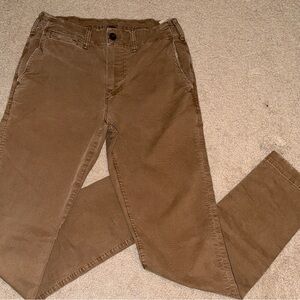 AE Flex Slim Lived-In Khaki Pants
Mens size 28 x 32
